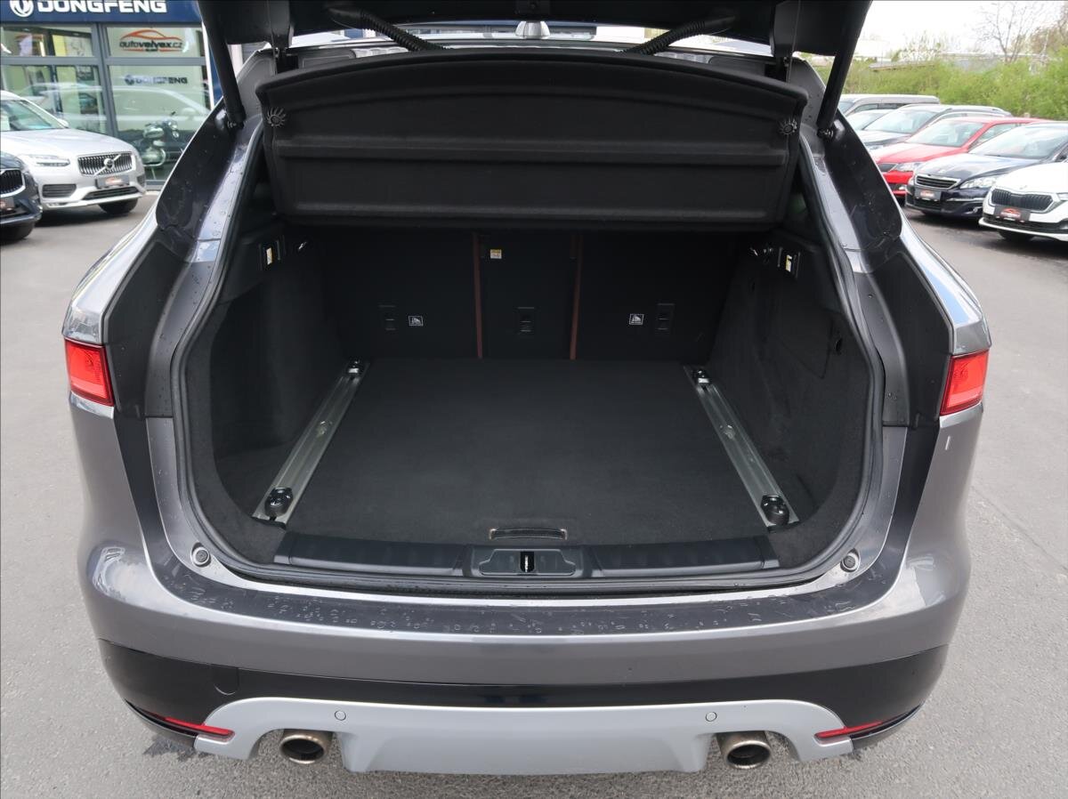 Jaguar F-Pace SUV / Terénní 3,0 l 280 kw