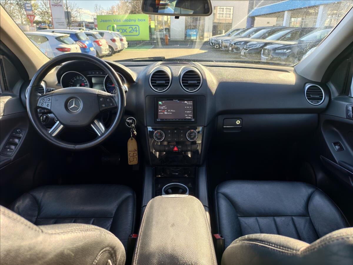 Mercedes-Benz Třídy M SUV 3,0 l 140 kw