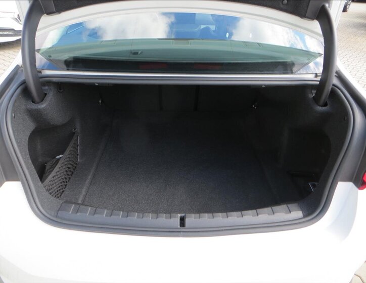 BMW Řada 3 Sedan / Limuzína 2,0 l 115 kw