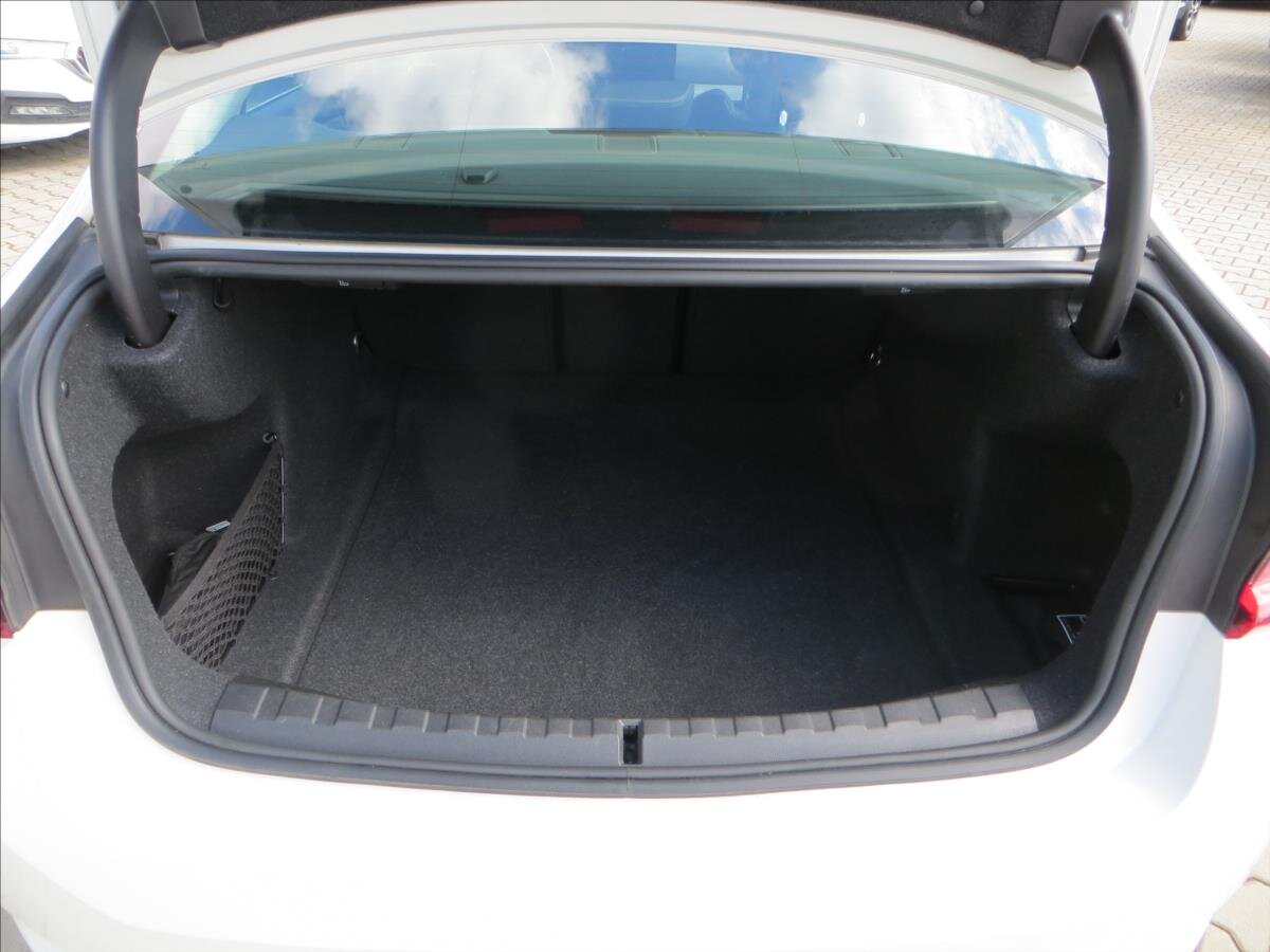 BMW Řada 3 Sedan / Limuzína 2,0 l 115 kw