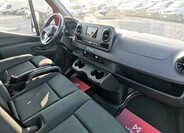 Mercedes-Benz Sprinter 8