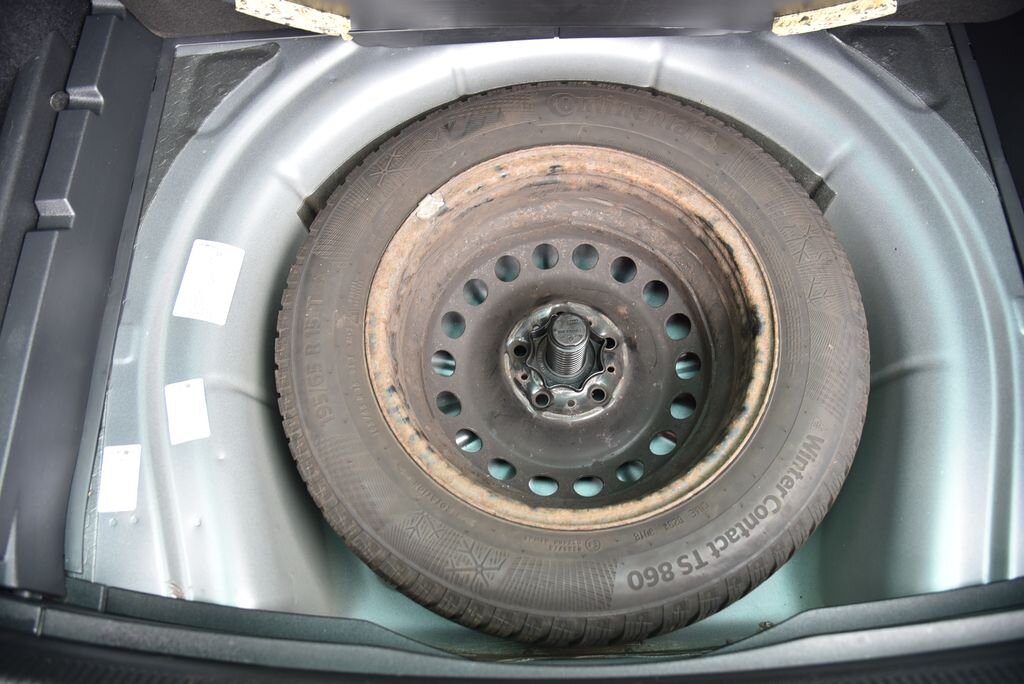 Volkswagen Golf Kombi 1,6 l 77 kw