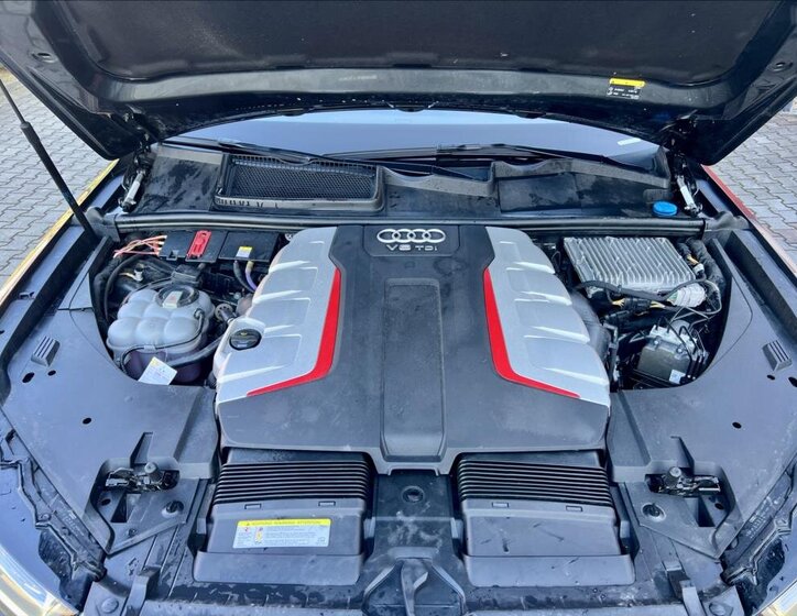 Audi SQ7 SUV / Terénní 4,0 l 320 kw