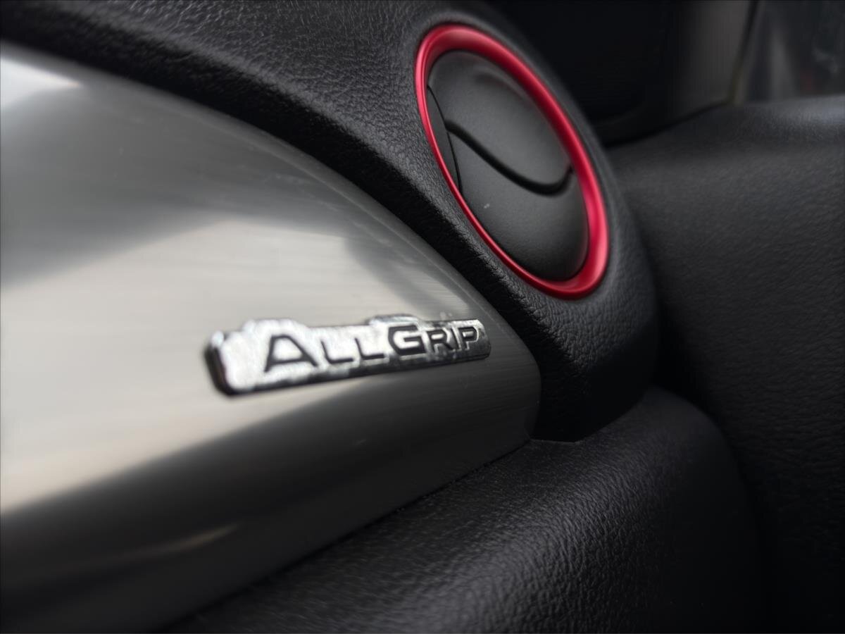 Suzuki Vitara SUV / Terénní 1,4 l 103 kw