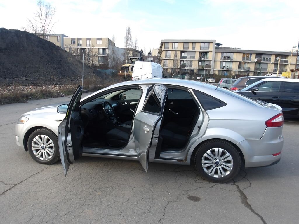 Ford Mondeo Hatchback 2,0 l 103 kw