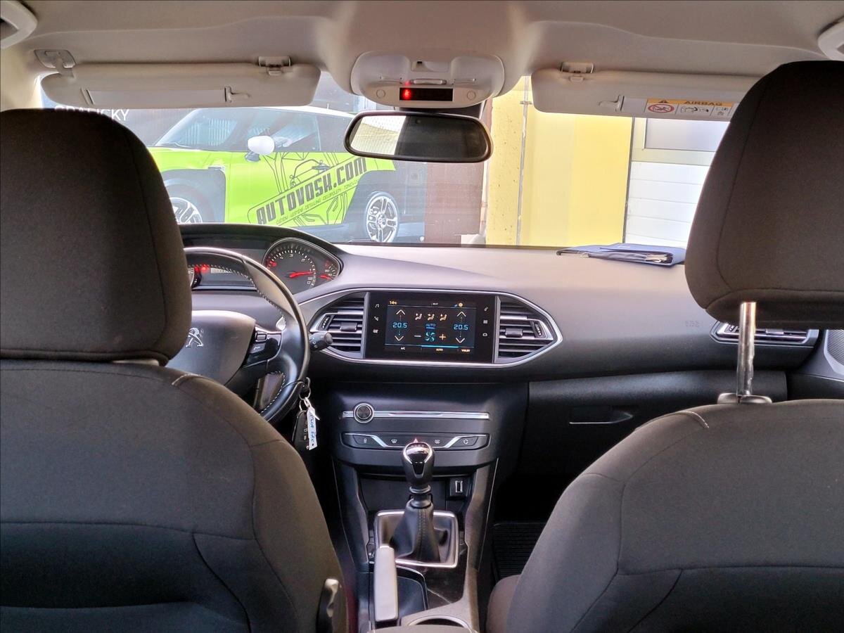 Peugeot 308 Hatchback 1,5 l 75 kw