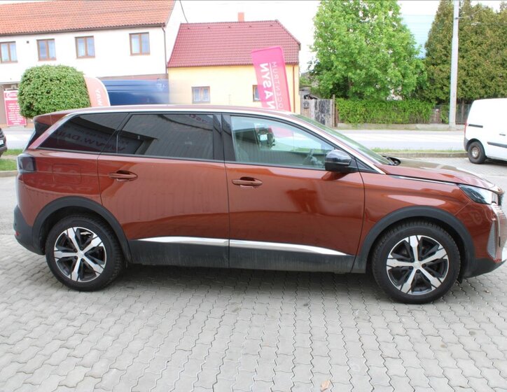 Peugeot 5008 SUV / Terénní 1,5 l 96 kw
