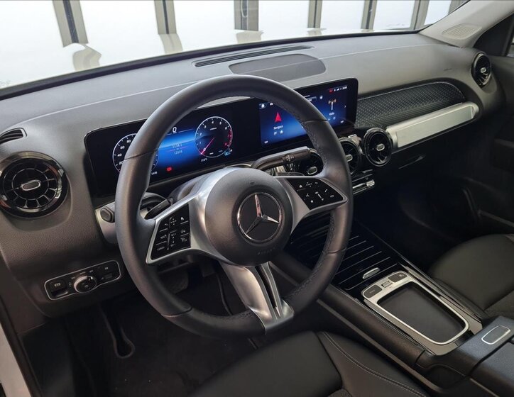 Mercedes-Benz GLB SUV 2,0 l 140 kw