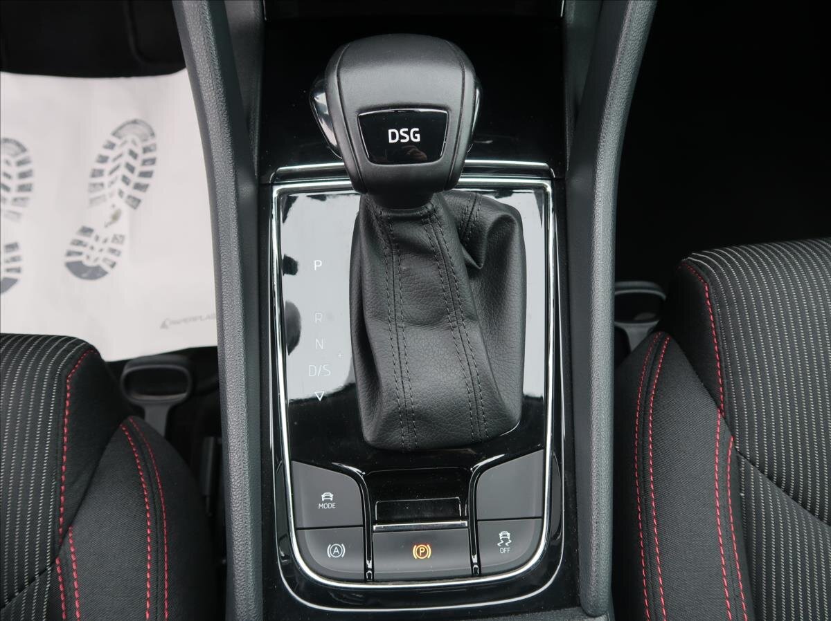 Škoda Karoq SUV 1,6 l 85 kw