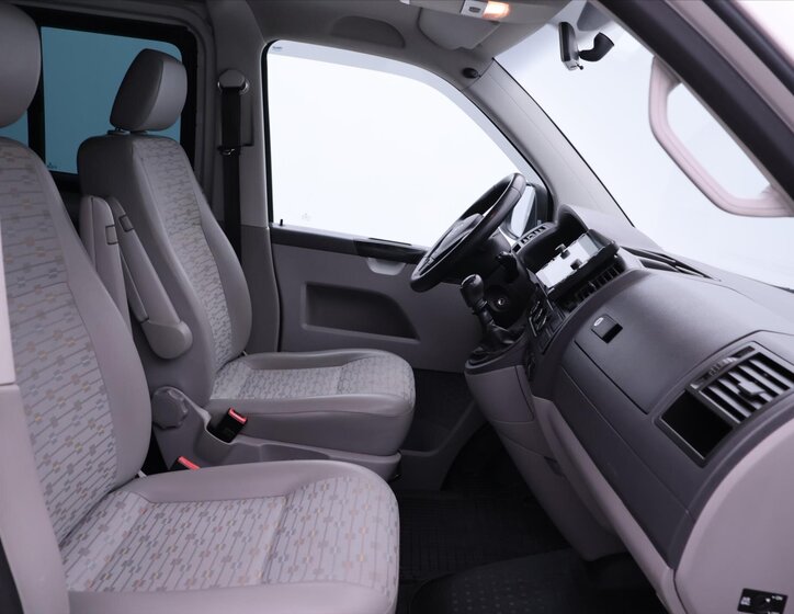 Volkswagen Transporter Kombi 2,0 l 75 kw