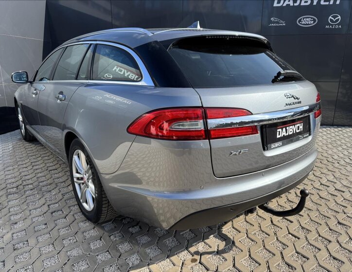 Jaguar XF Kombi 2,2 l 120 kw