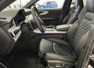 Audi Q8 21
