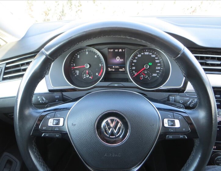 Volkswagen Passat Kombi 2,0 l 140 kw