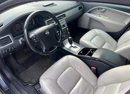 Volvo V70 13