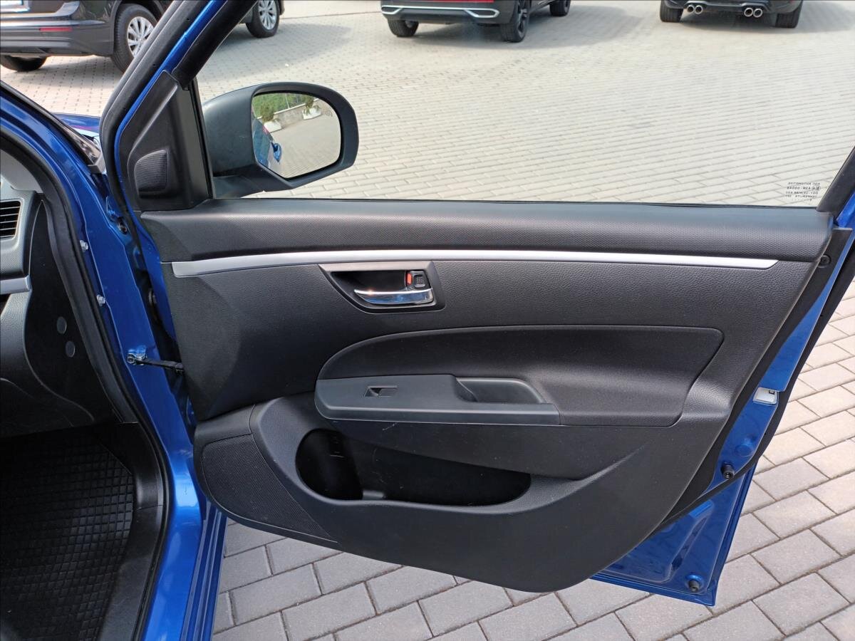 Suzuki Swift Hatchback 1,2 l 69 kw