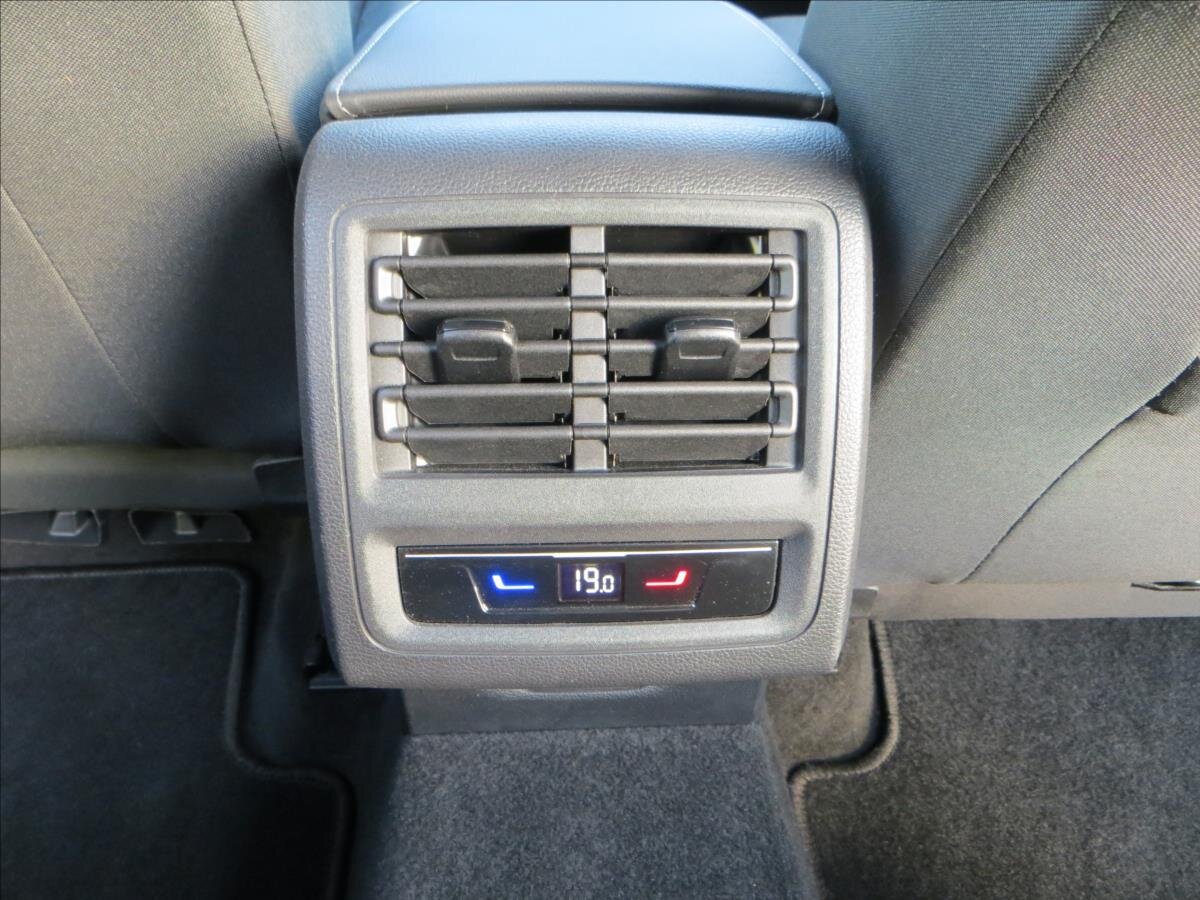 Volkswagen Golf Kombi 1,5 l 96 kw