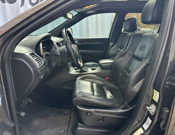Jeep Grand Cherokee 9