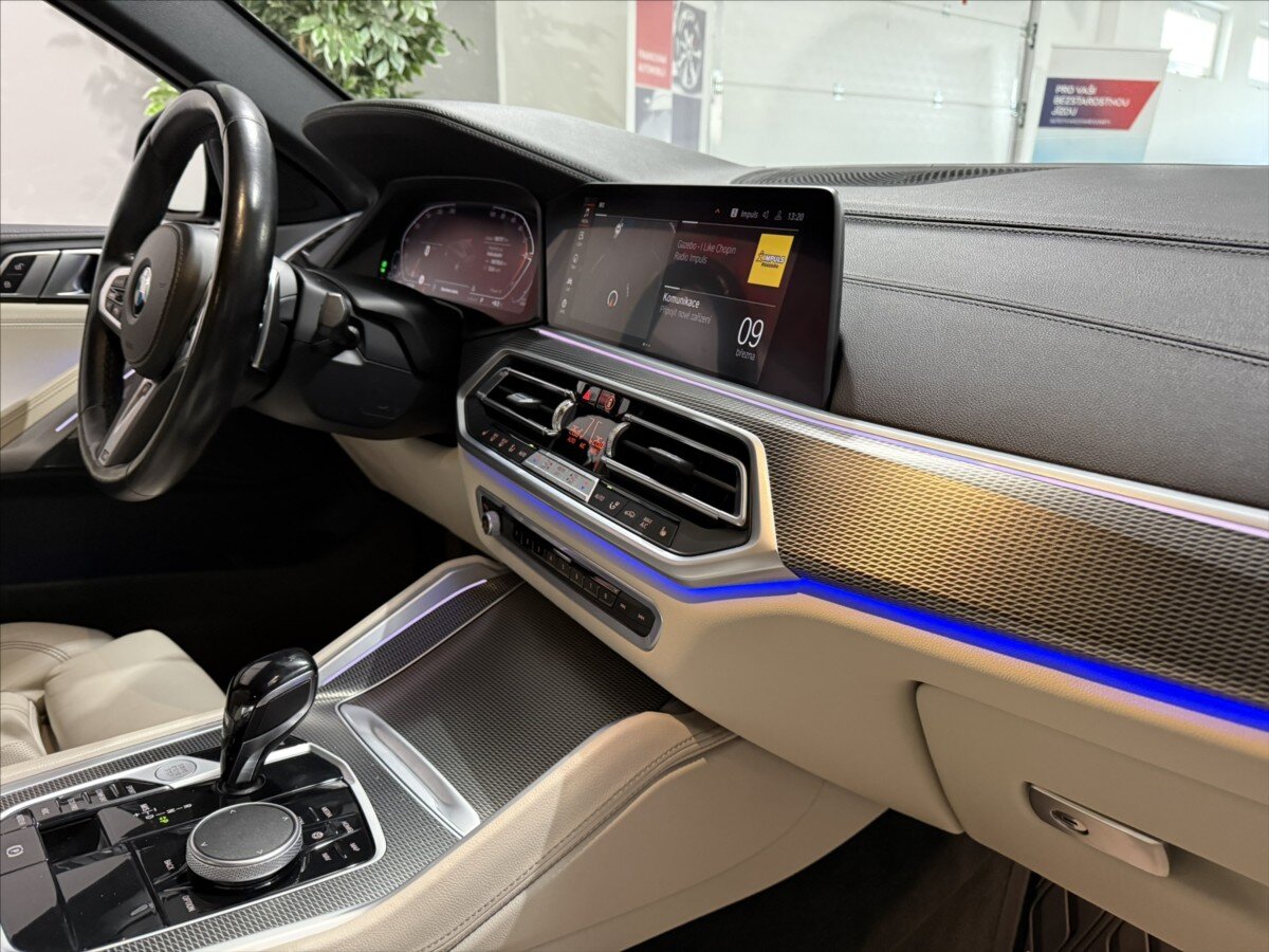 BMW X6 Sedan / Limuzína 3,0 l 250 kw