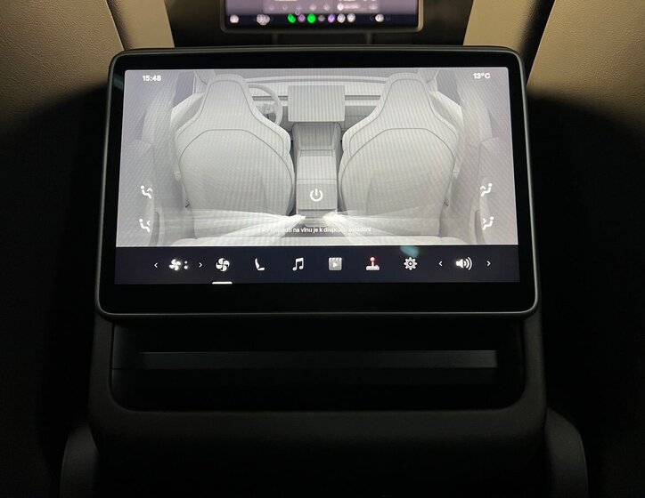 Tesla Model 3 Sedan 0,0 341 kw