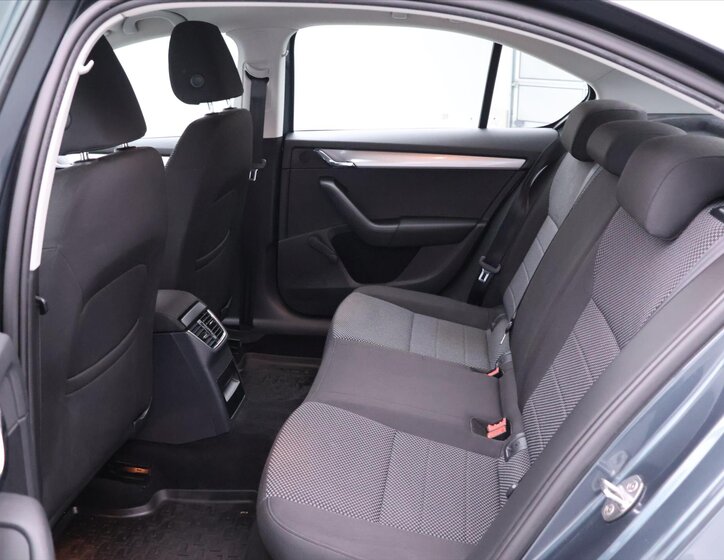 Škoda Octavia Liftback 1,6 l 81 kw