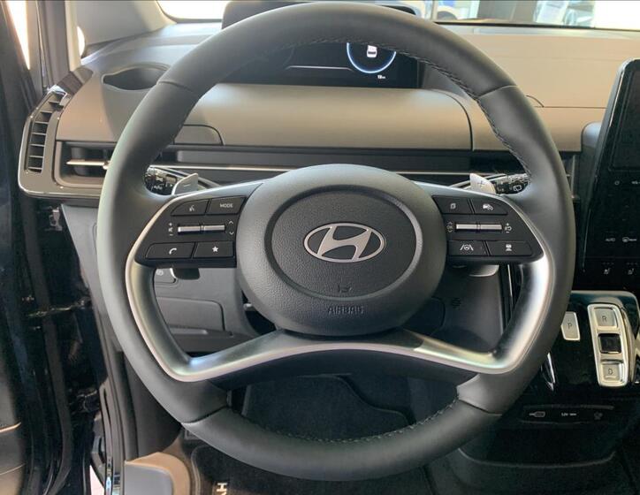 Hyundai Staria 28