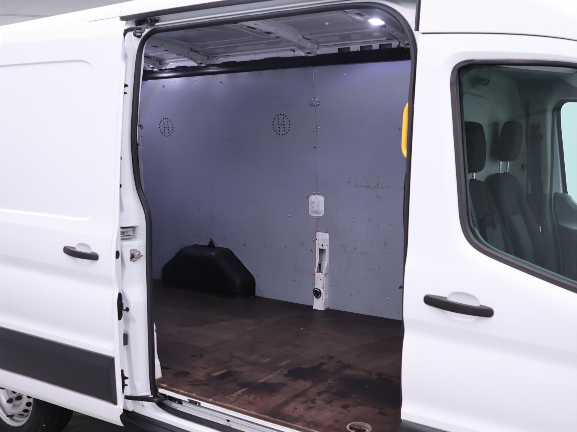 Ford Transit Skříň 2,0 l 125 kw