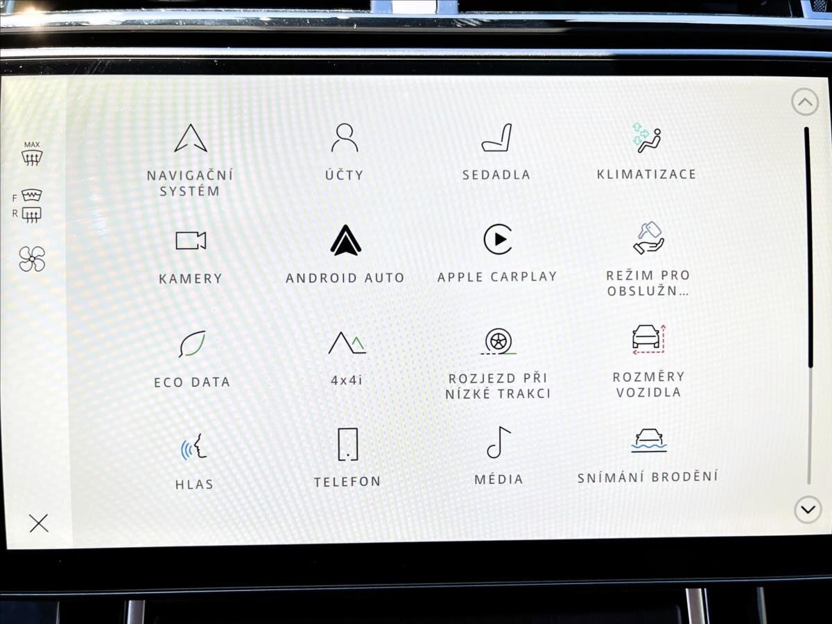 Land Rover Range Rover Velar SUV / Terénní 2,0 l 150 kw