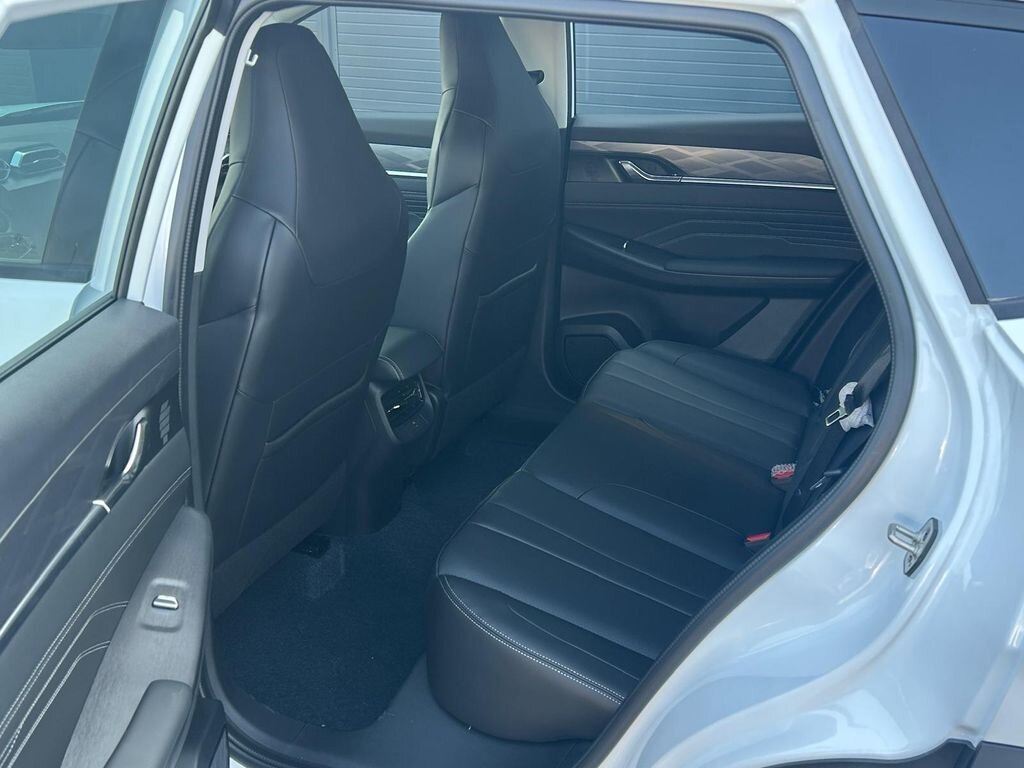 Dongfeng Ostatní SUV / Terénní 1,5 l 145 kw