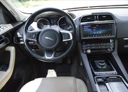 Jaguar F-Pace SUV 2,0 l 177 kw