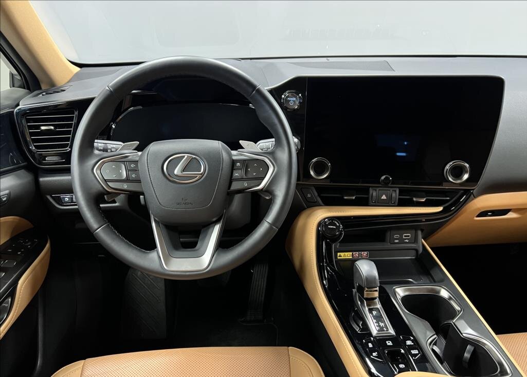 Lexus NX 450h plus SUV / Terénní 2,5 l 227 kw