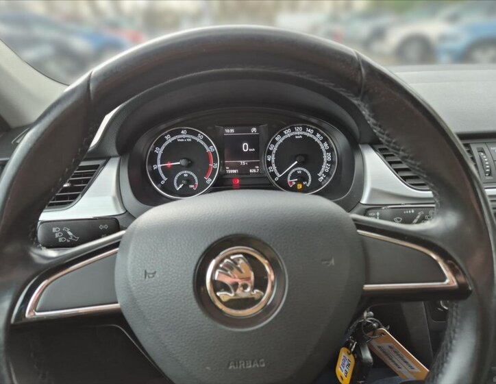 Škoda Rapid Sedan / Limuzína 999,0 70 kw