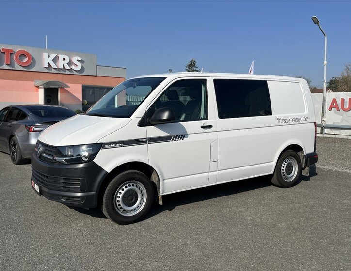 Volkswagen Transporter Kombi 2,0 l 62 kw