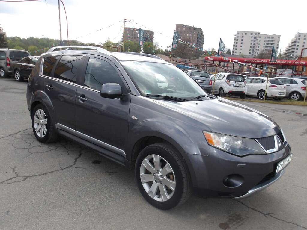 Mitsubishi Outlander SUV / Terénní 2,4 l 125 kw