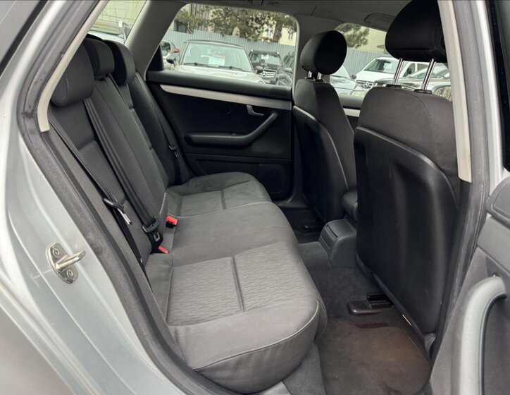 Audi A4 Kombi 2,0 l 103 kw