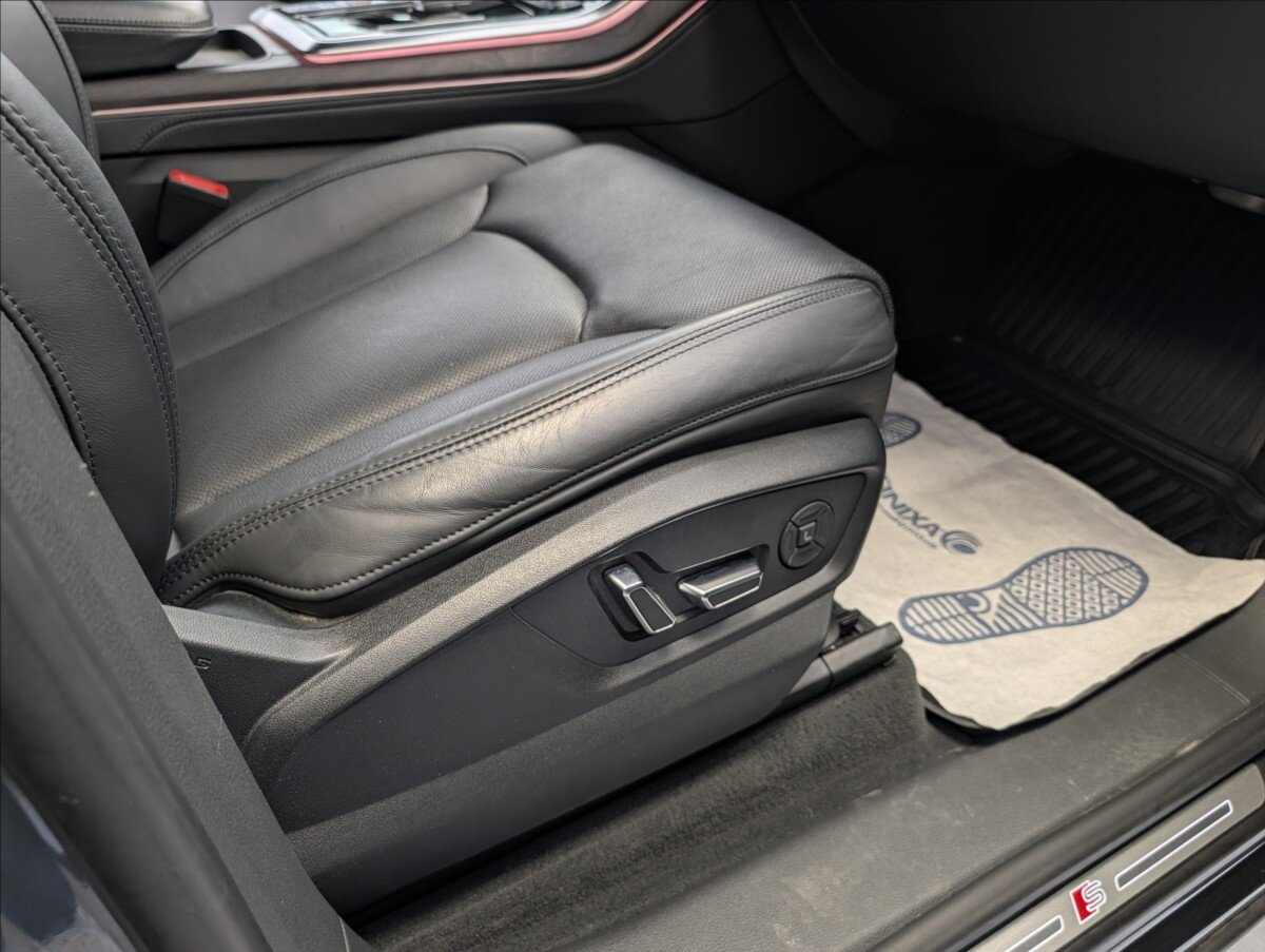 Audi Q8 Hatchback 3,0 l 250 kw