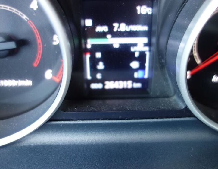 Mitsubishi Outlander 27