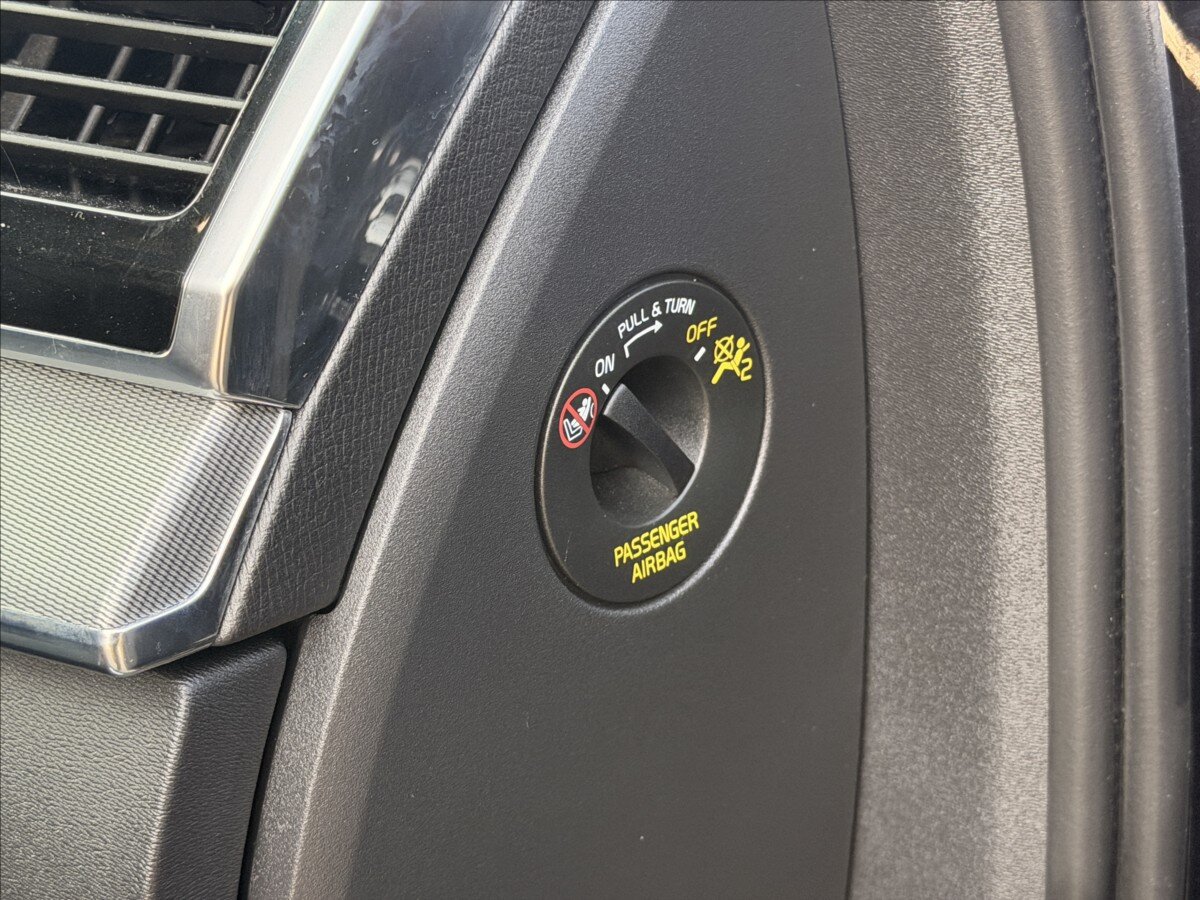 Volvo XC90 SUV / Terénní 2,0 l 173 kw