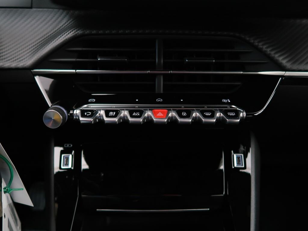 Peugeot 2008 SUV / Terénní 1,2 l 74 kw