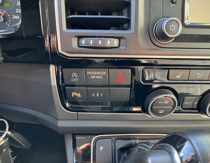 Volkswagen Multivan 24