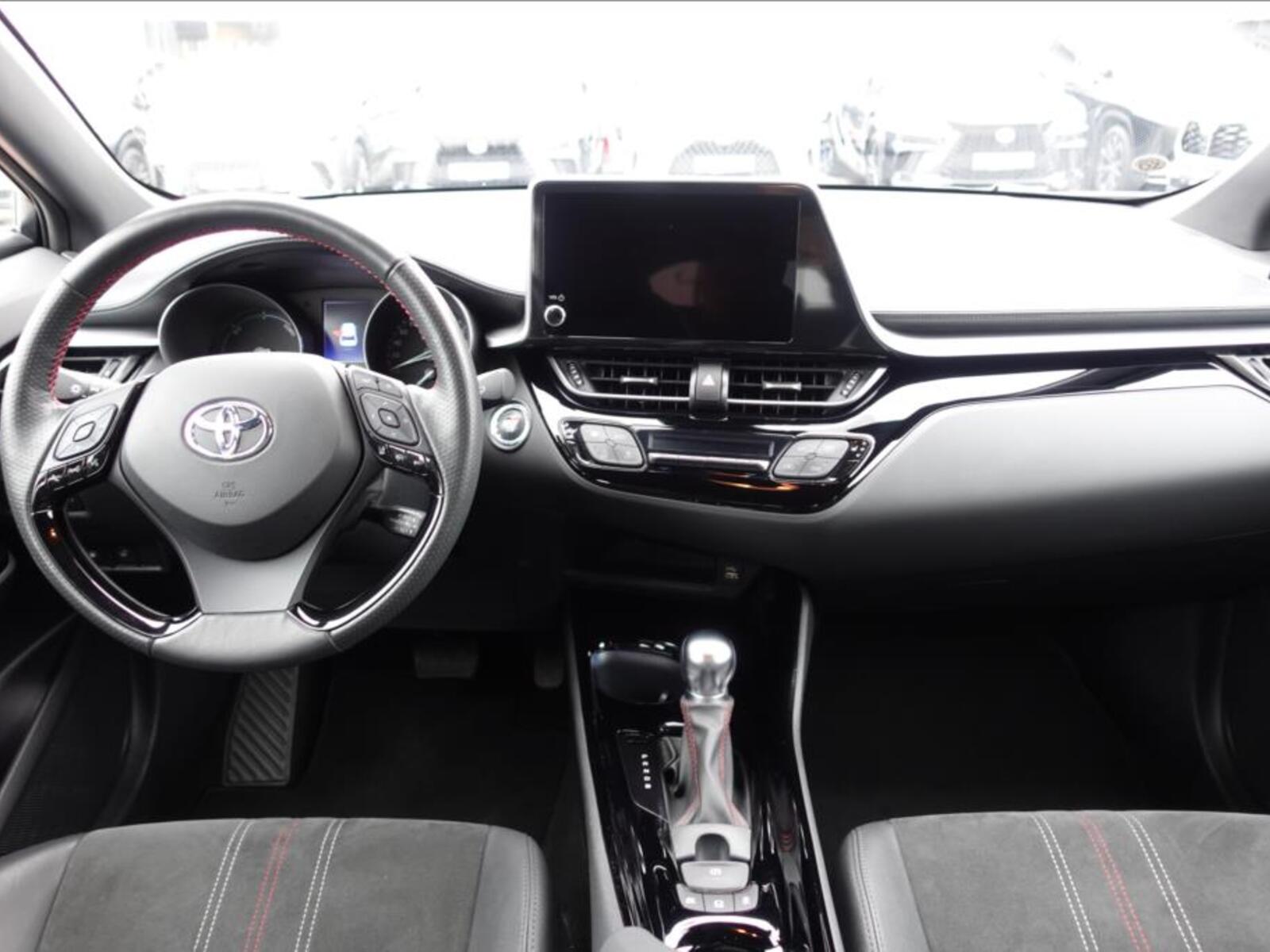 Toyota C-HR 9