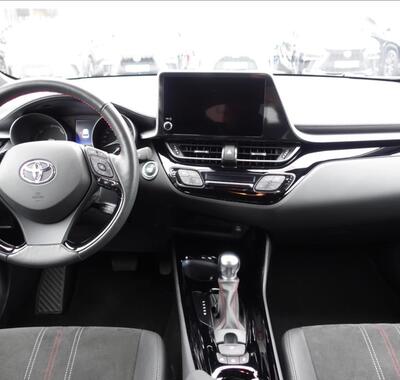 Toyota C-HR 9