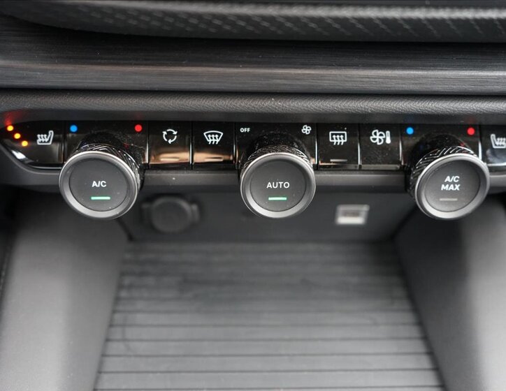 Citroën C5 X Hatchback 1,6 l 133 kw