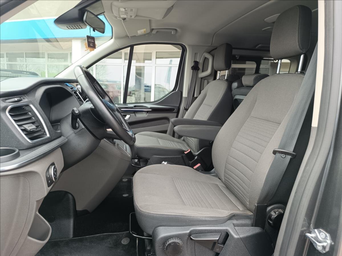 Ford Tourneo Custom MPV 2,0 l 110 kw