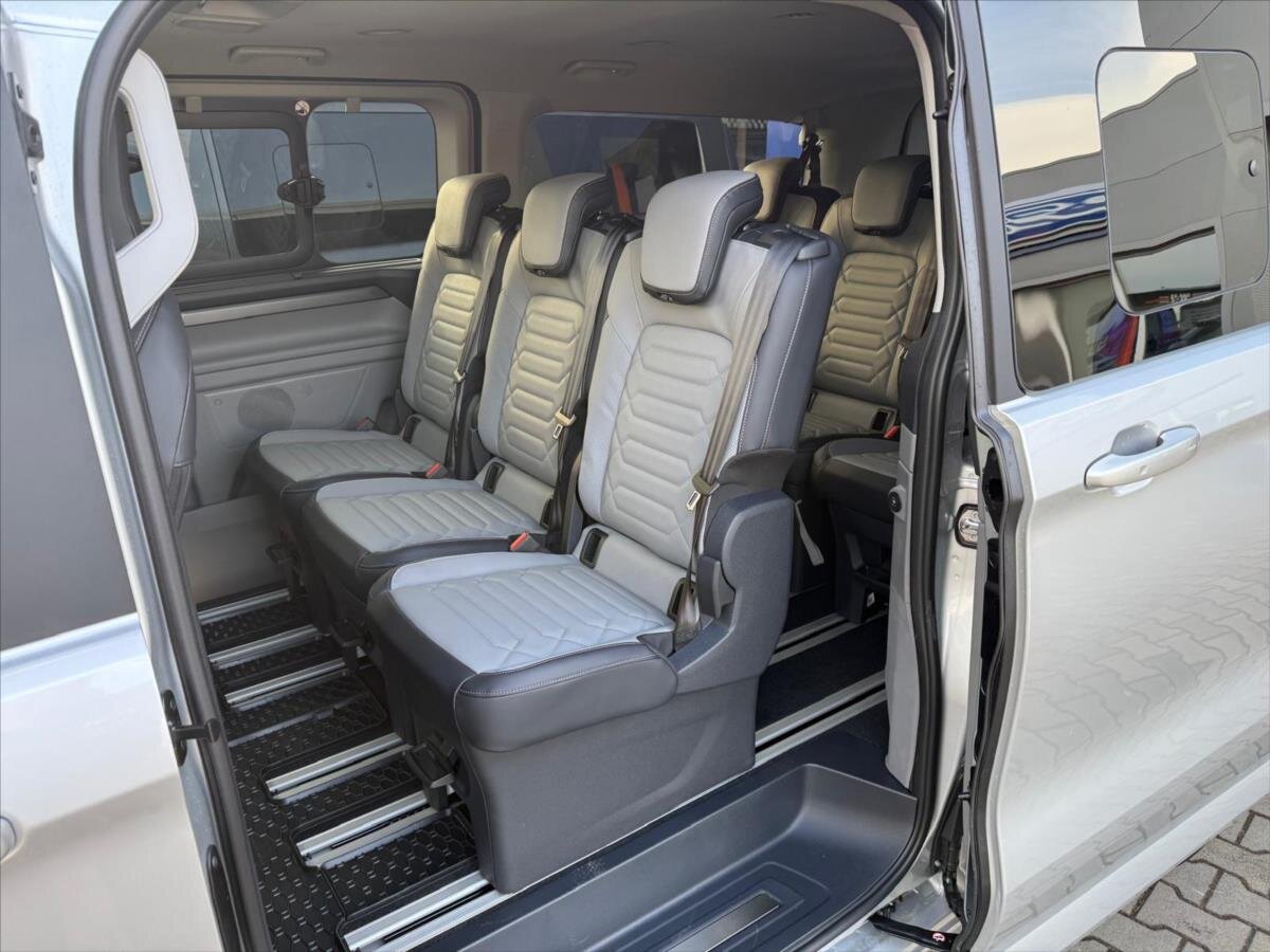 Ford Tourneo Custom Kombi 2,0 l 125 kw