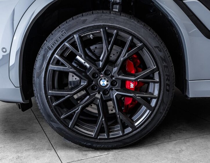 BMW X6 SUV / Terénní 4,4 l 460 kw