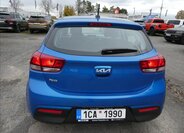 KIA Rio 8