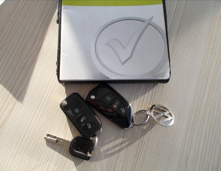 Volkswagen Beetle Hatchback 1,2 l 77 kw