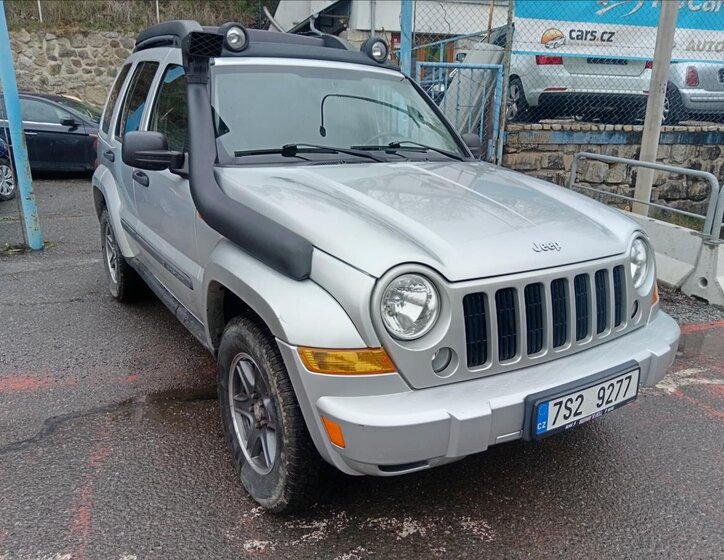 Jeep Cherokee Kombi 2,8 l 120 kw