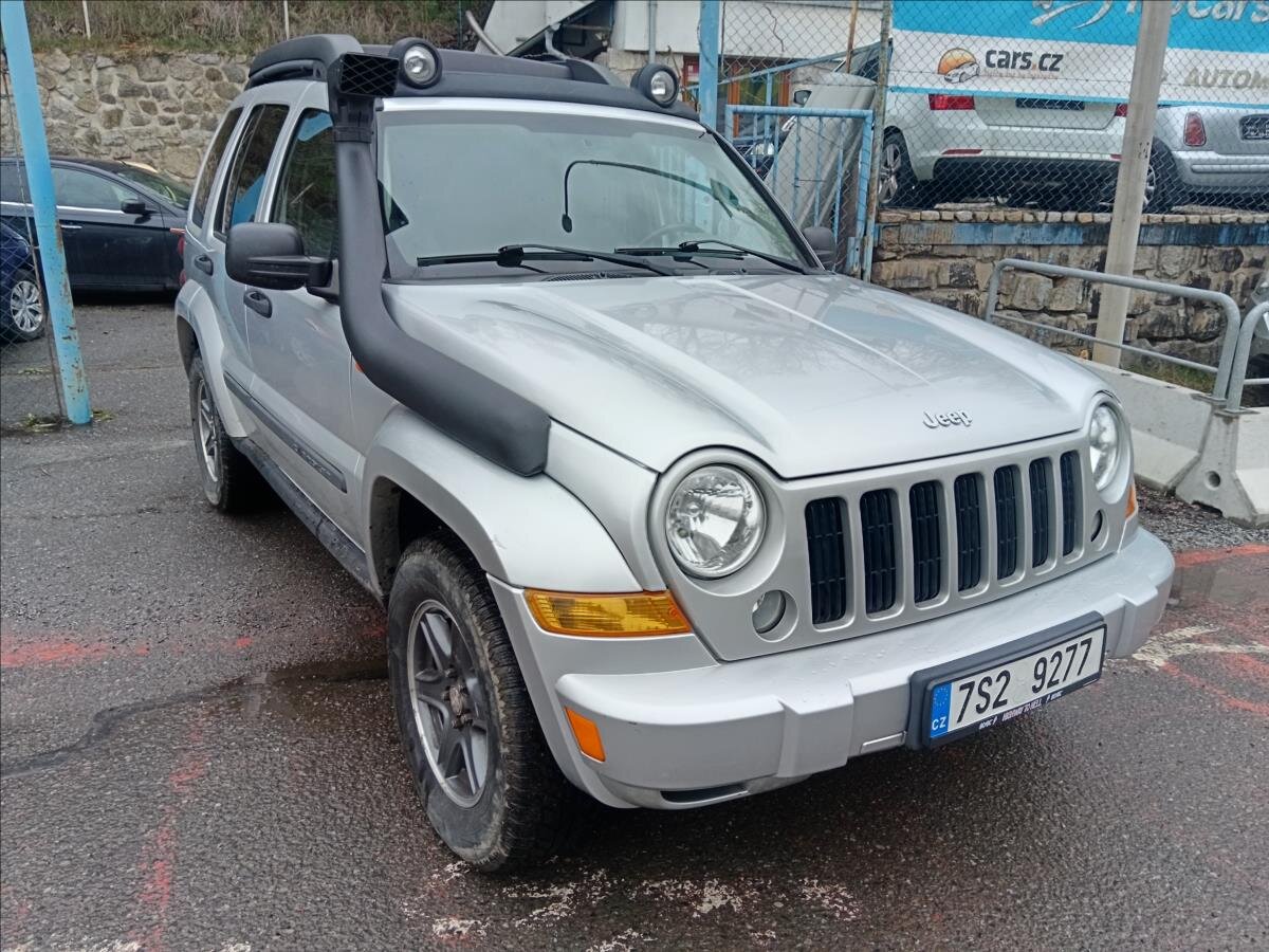 Jeep Cherokee Kombi 2,8 l 120 kw