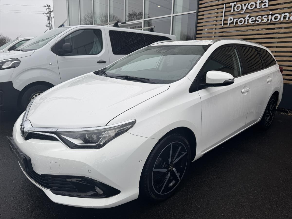 Toyota Auris Kombi 1,6 l 97 kw